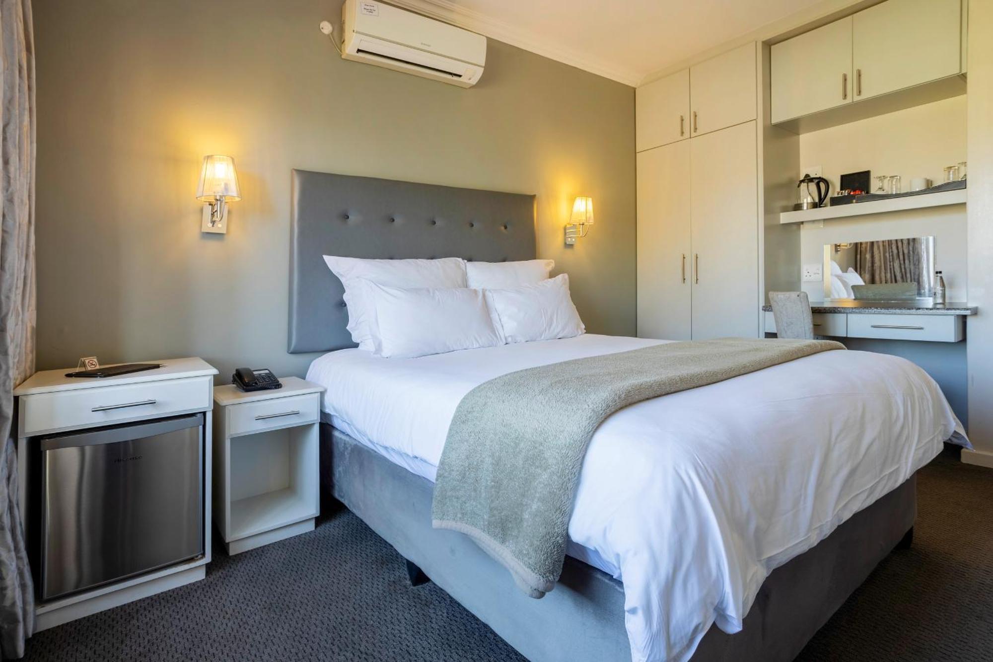 Devonvale Golf & Wine Estate Hotel